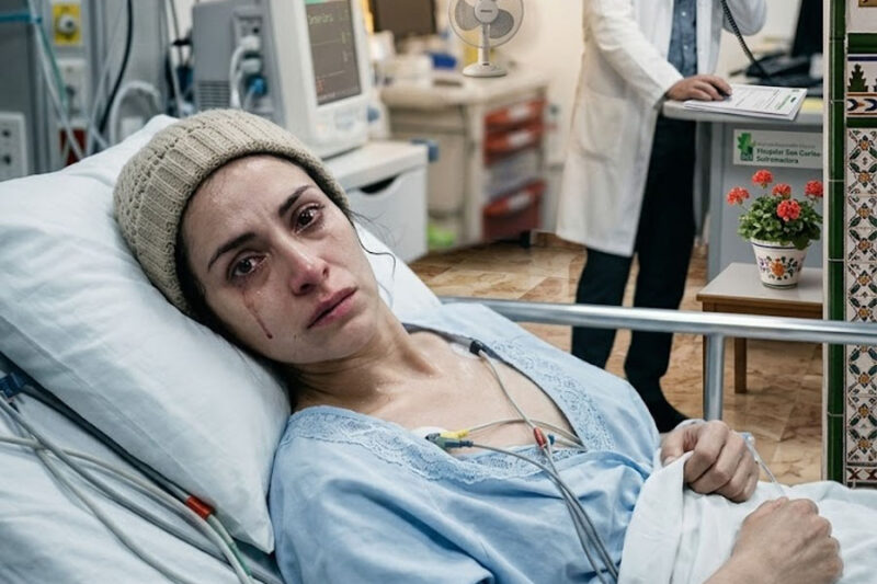 El doctor llamó a mis papás para decirles que yo podía morir esa noche, pero prefirieron brindar por el ascenso de mi hermana… cuando por fin fueron a verme, ya no estaba, y la nota que dejé les destruyó la vida que me obligaron a sostener…