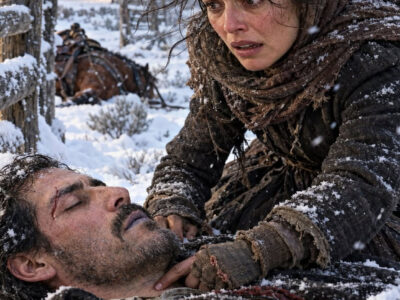 EL HOMBRE QUE ME CERRÓ LA PUERTA ESTABA MURIENDO FRENTE A ELLA